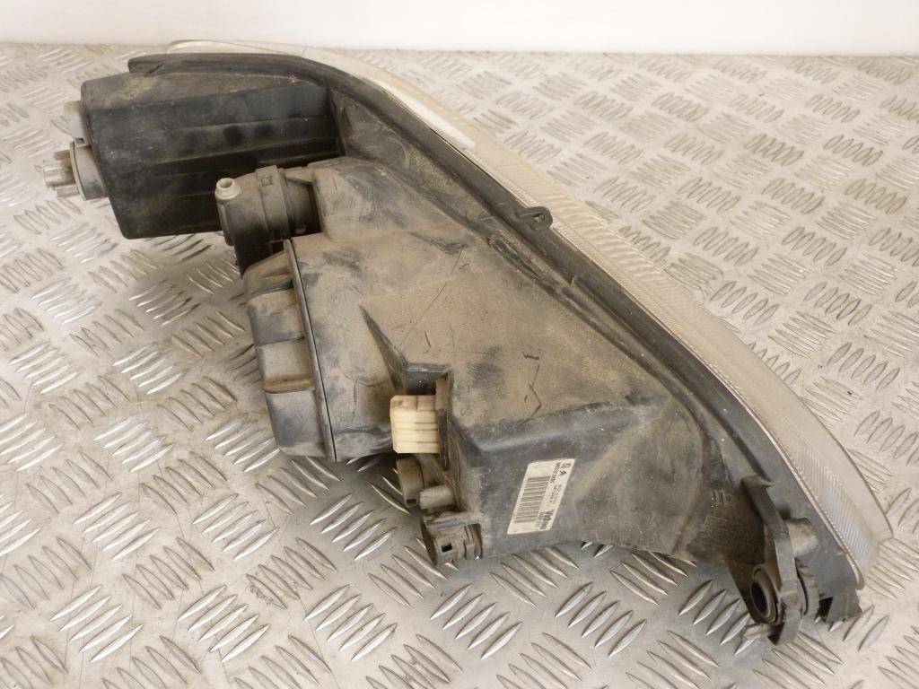 Svetlo predné ľavé Peugeot 306 r.v. 1997-2001 (poškodený úchyt) 9630218680, 88203990g
