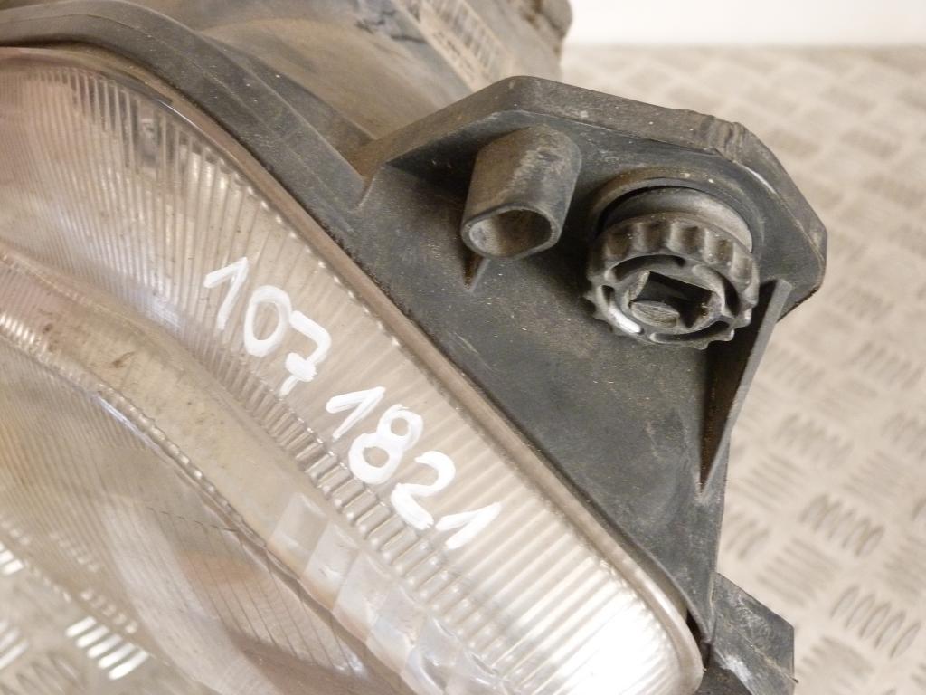 Svetlo predné pravé Peugeot 306 r.v. 1997-2001 (poškodený úchyt) 9630218580, 88203989d
