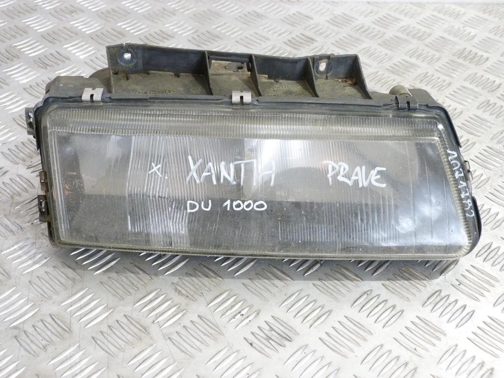 Svetlo predné pravé Citroen Xantia r.v. 1993-1998 (poškodený 1 úchyt)
