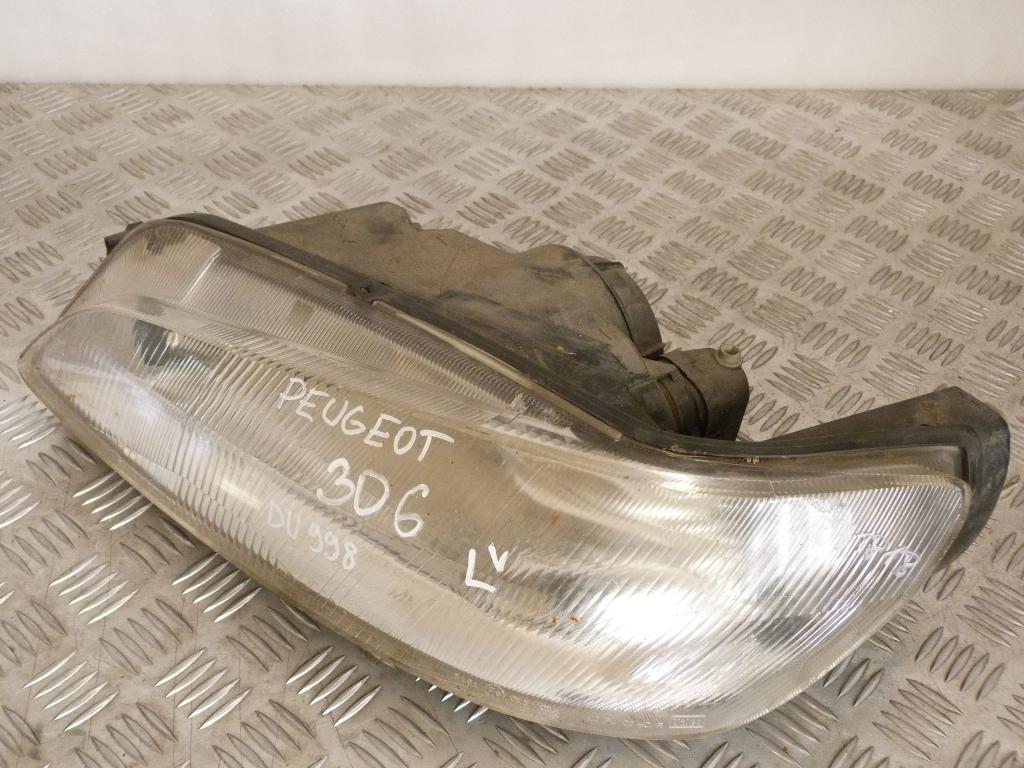 Svetlo predné ľavé Peugeot 306 r.v. 1997-2001 (poškodený úchyt) 9630218680, 88203990g