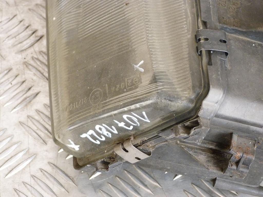 predné ľavé Citroen Xantia r.v. 1993-1998 (poškodený 1 úchyt)