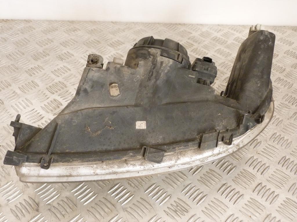 Svetlo predné pravé Peugeot 306 r.v. 1997-2001 (poškodený úchyt) 9630218580, 88203989d