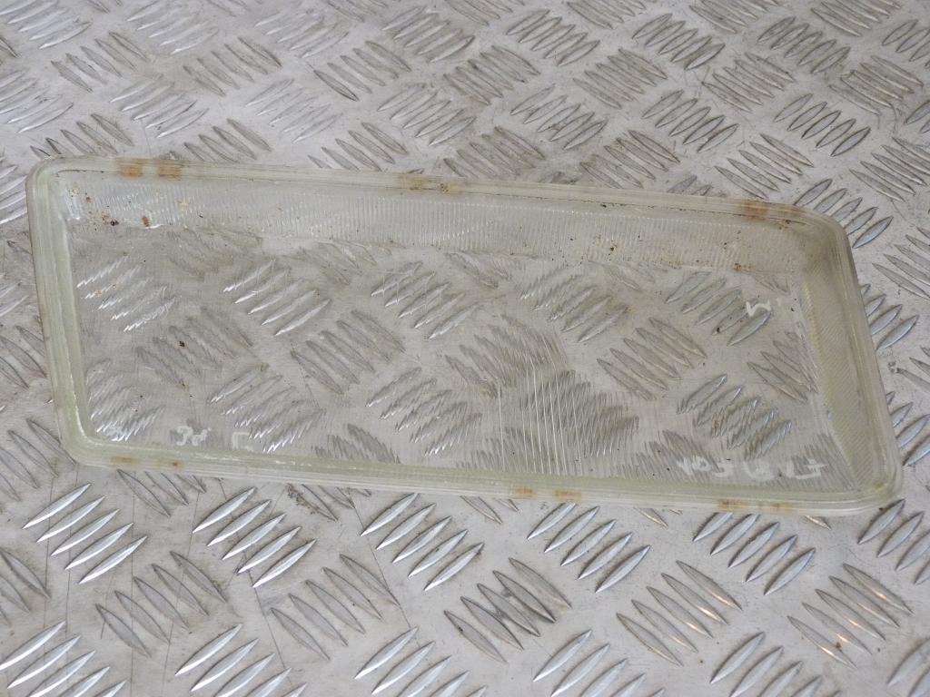 Sklo svetla predné ľavé Opel Vectra A 1305621237