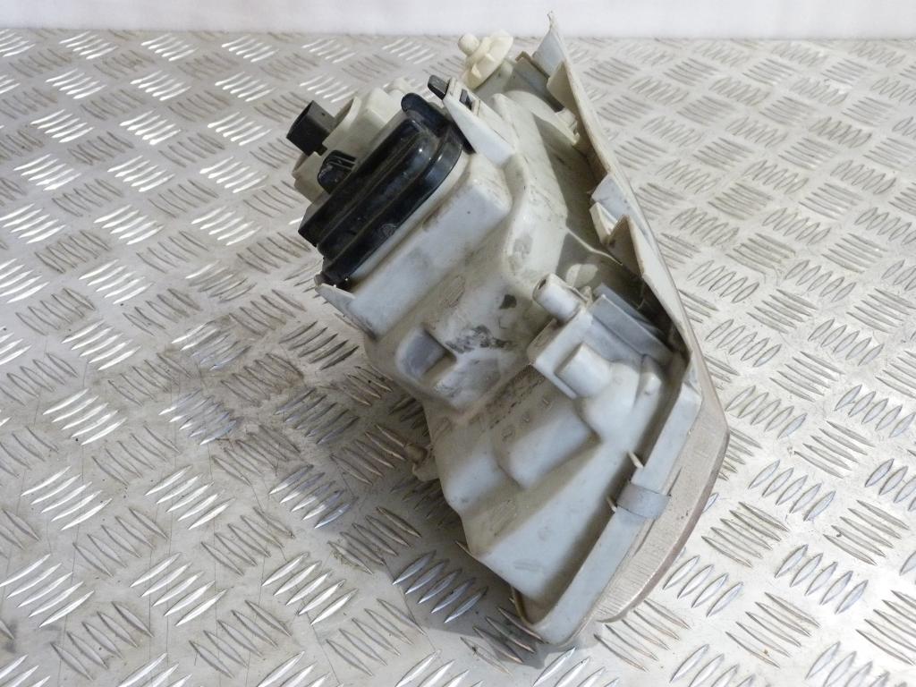 Svetlo predné ľavé VW Polo r.v. 1994-1999 (poškodené úchyty)
