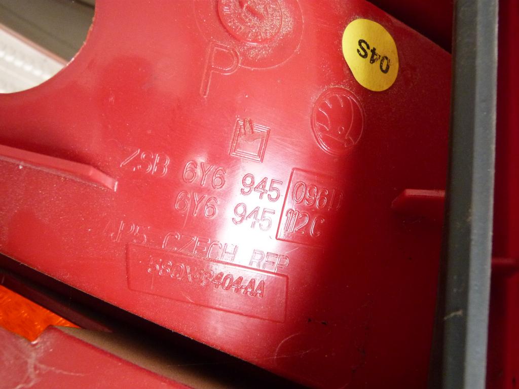 Svetlo zadné pravé Škoda Fabia I HB r.v. 2004-2007 (poškodené) 6y6945112b