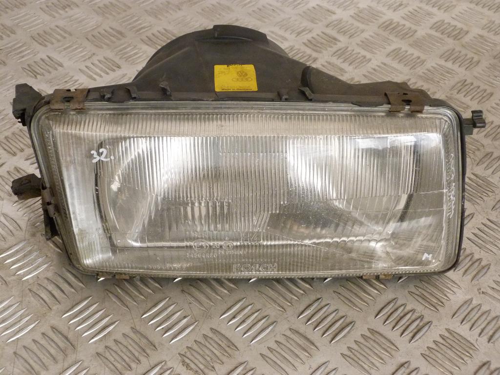 Svetlo predné pravé Audi 80 r.v. 1986-1991 (poškodené úchyty) 893941004a, 0301075302