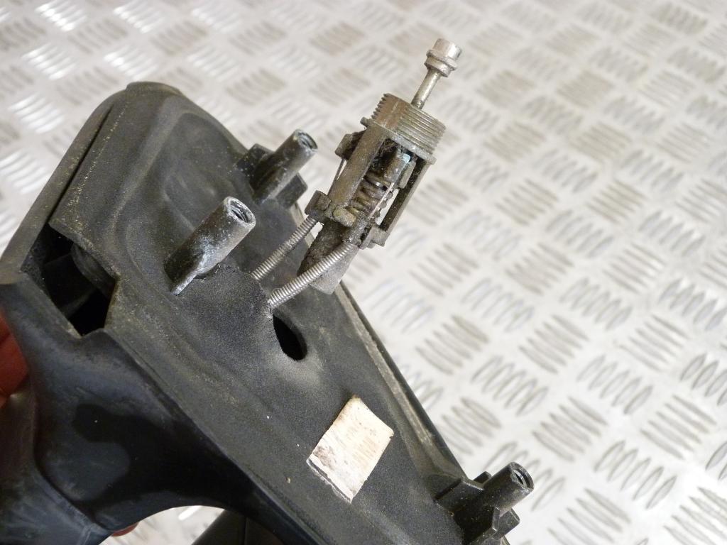 Spätné zrkadlo pravé Seat Inca, VW Caddy II r.v. 1995-2003 (poškodené sklo)