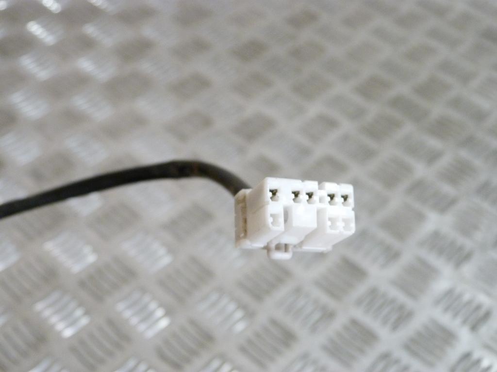 Spätné zrkadlo pravé Mazda 626 (GF) 5pin (poškodené sklo)