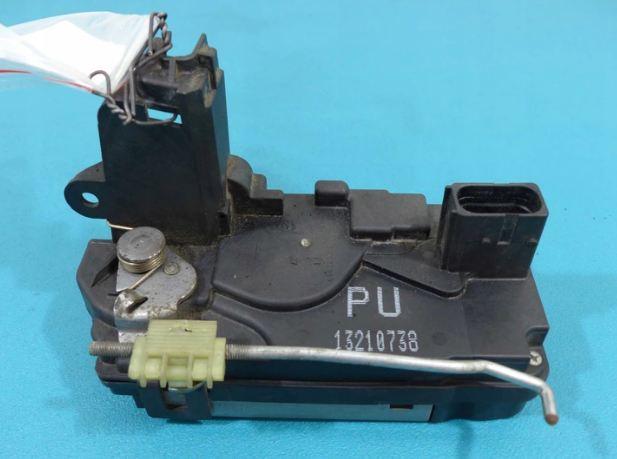 zámok zad ľavy 13210738 Opel Astra III H Combi