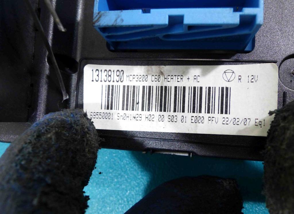 - Panel kúrenia Opel Vectra C 13138190
