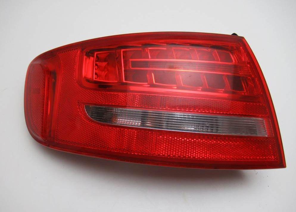 Svetlo zad ľavá strana Audi A4 B8