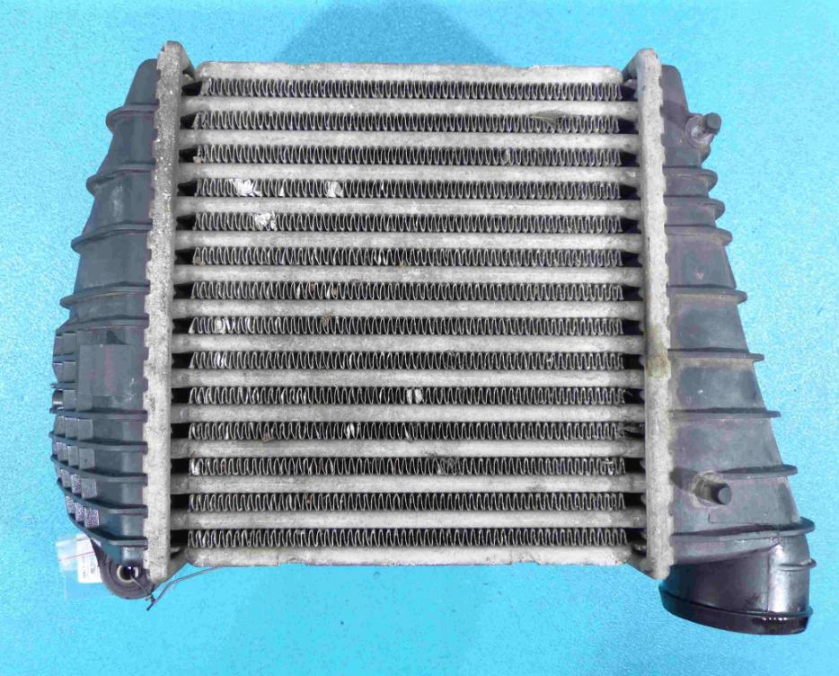 Intercooler so snímačom Audi A3, Seat Toledo II, Leon, Octavia I, Golf IV, Bora 1,9TDI 66kW, 74kW, 85kW 1.8T 110kW, 132kW 1J0145803F, (snímač 038906051, 0281002177)