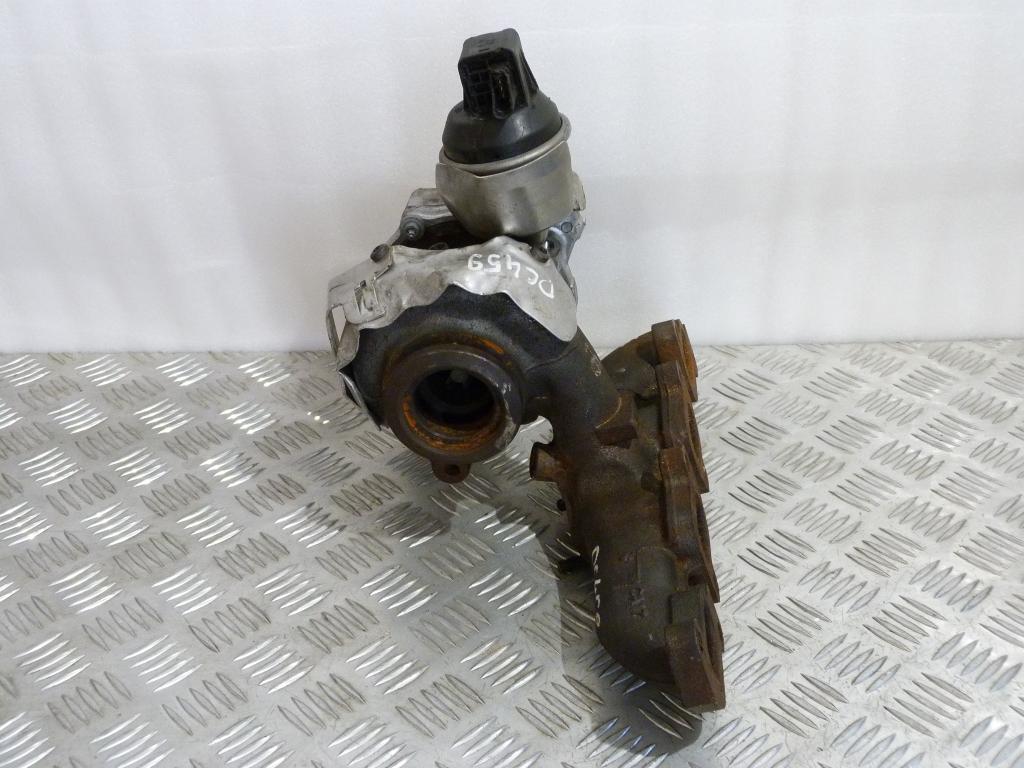 Audi A1, A3, Q3, Seat Altea, Alhambra, Leon, Škoda Octavia II, Superb II, Yeti, VW Caddy III, Golf Plus, Golf VI, Tiguan, Passat CC, Scirocco, Sharan, Jetta IV, Touran, Passat B7 2.0TDI   81kW, 100kW, 103kW 03l253056g poškodený obal regulácie turba, ohnut