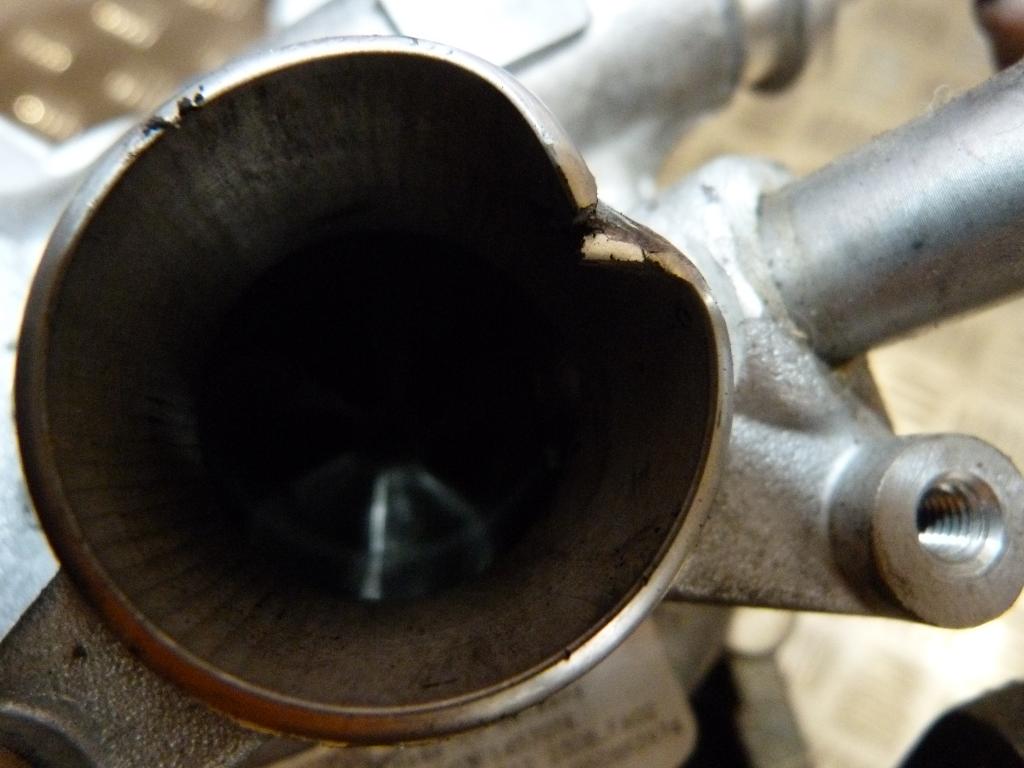 Turbodúchadlo Audi A1, A3, Seat Altea, Leon, Ibiza IV, Toledo IV, Škoda Octavia II, Fabia II, Roomster, Yeti, Rapid, VW Caddy III, Polo, Golf VI, Touran 1,2TSI 63kW, 77kW 03F145701K, (poškodený konektor regulácie turba, poškodená príruba hadice, turbo OK)