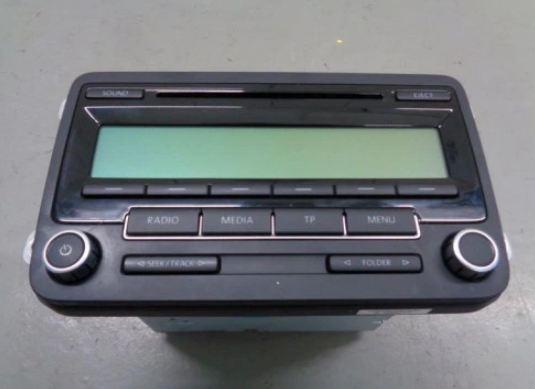 VW GOLF VI 3D 10  RADIO CD