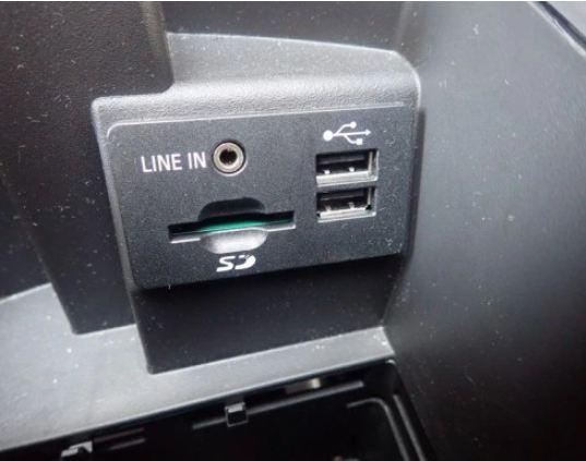 Tunel Lakťová opierka Európa FORD C-MAX MK2 II 15R