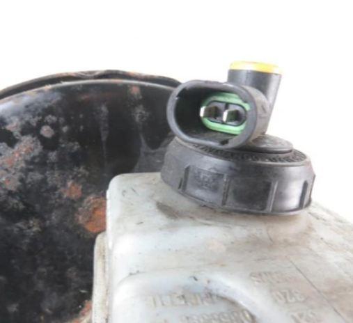 Posilovač NISSAN  2.5 DCI 120 0204051047