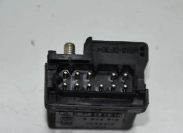 BMW E39 E46  relé sviečok žhavenia 2246919