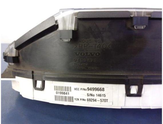 VOLVO S80 I 2,0 T Prístrojovka ,dislpej 9499668