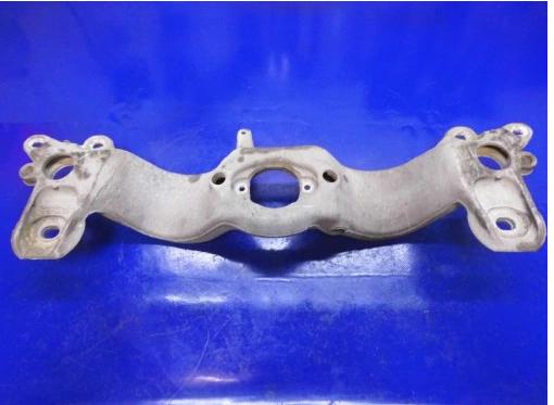 držák podpěra převodovky 2.0TDI AUDI A4 B7 B6