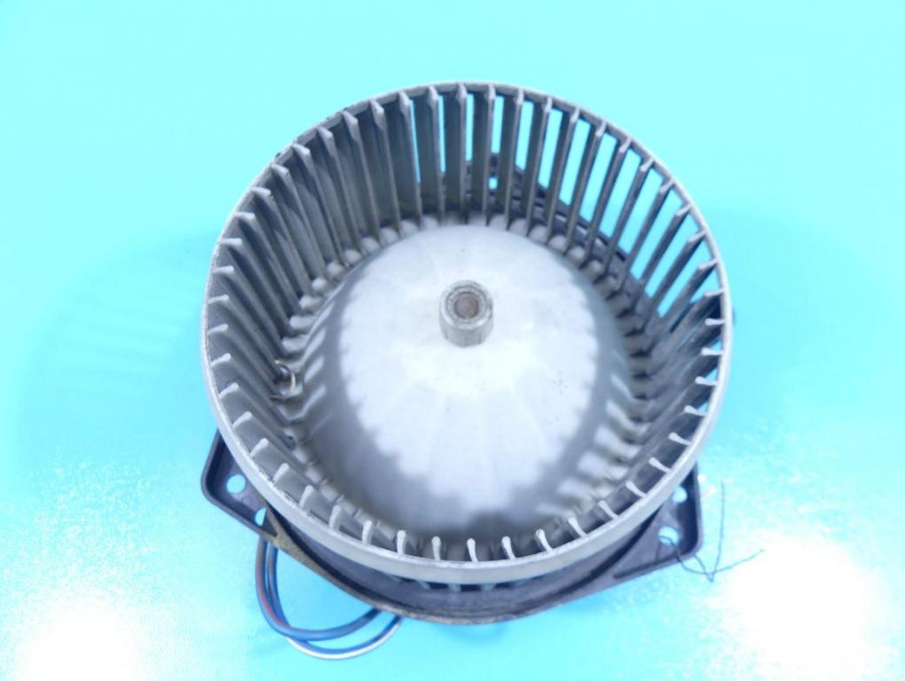 ventilátor vzduchu Nissan Primera P11