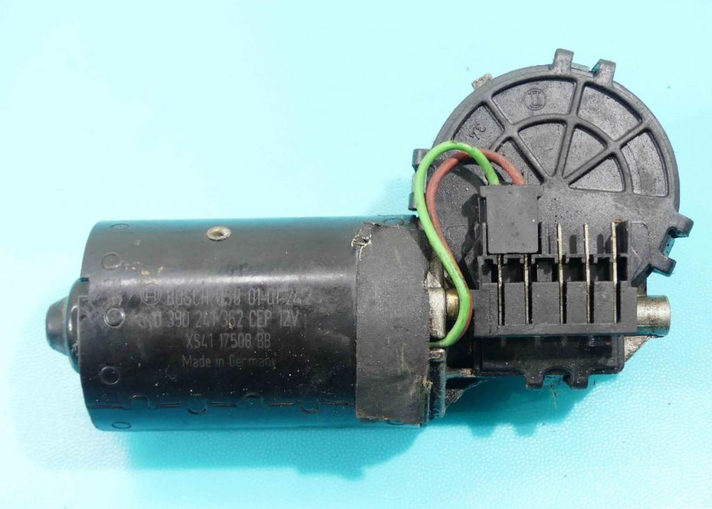motor stěračů přední Ford Focus Mk1
