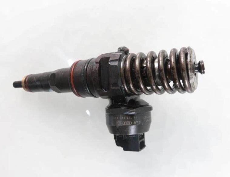 Vstrekovač AUDI VW 1.9 TDI PD 038130073AJ