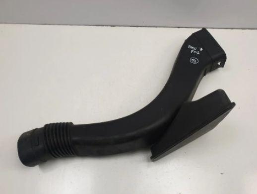BMW F01 750i 4.8 V8 pravá Rúra vzduchu 7577472