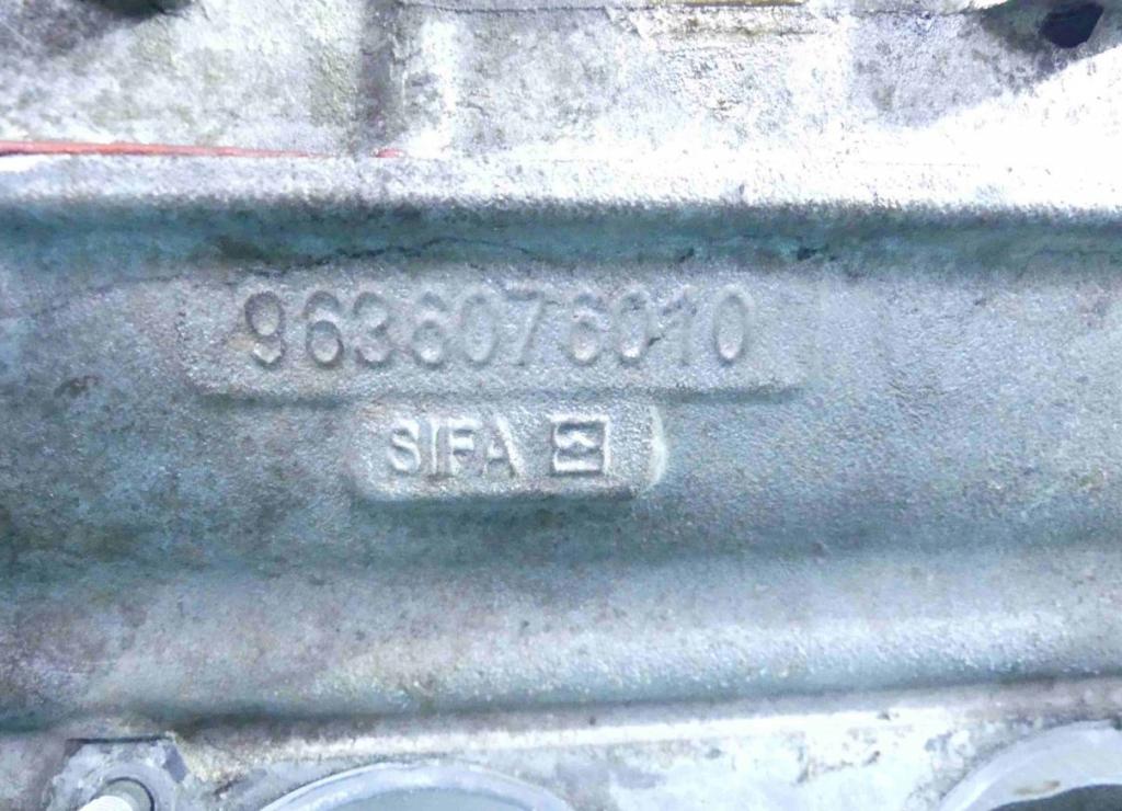 Hlava: motora Peugeot 307 1.6 16v  2002r