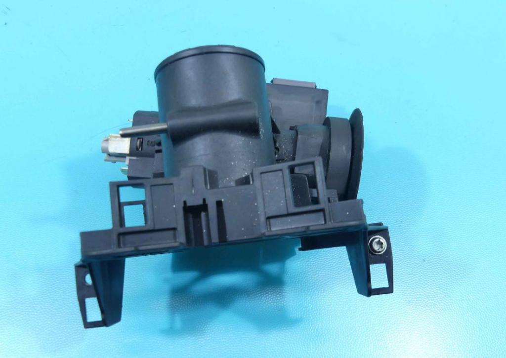Jednotka riadiaca OEM: 0261208669, 55556629  Opel Astra II G