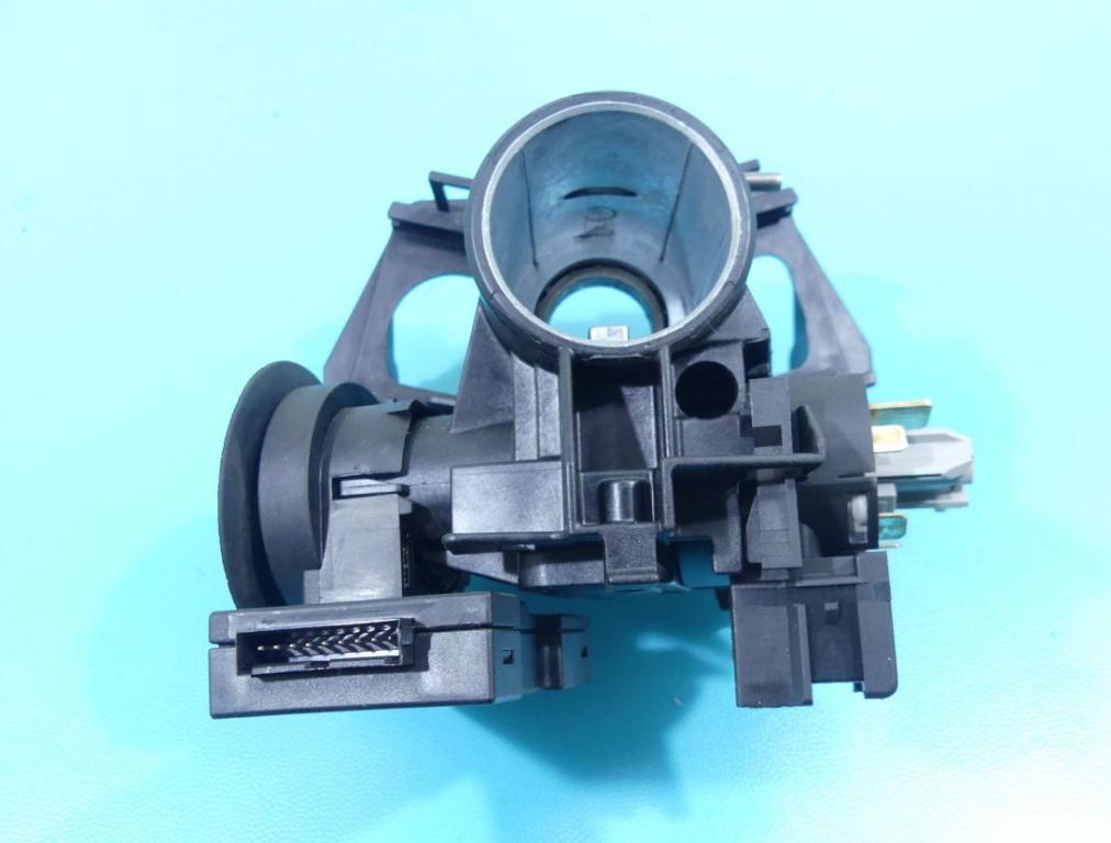 Jednotka riadiaca OEM: 0261208669, 55556629  Opel Astra II G