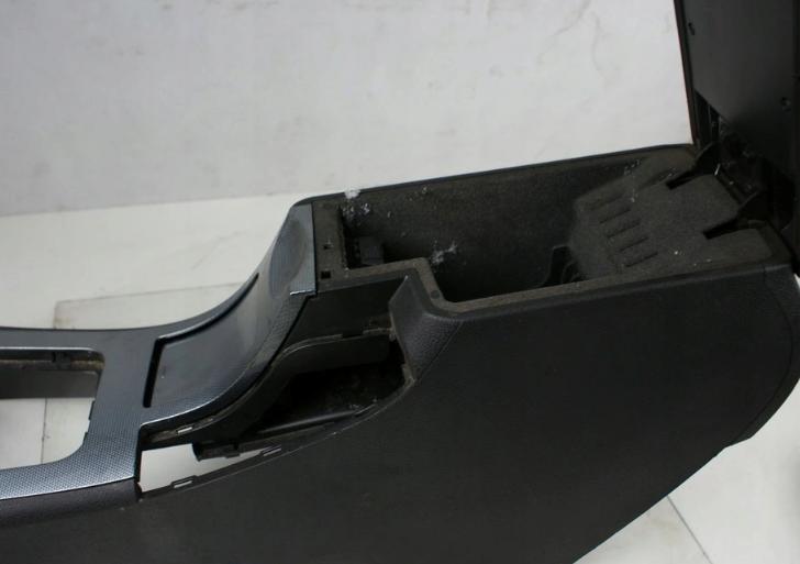 tunel stredný Peugeot 407 SW Kombi: