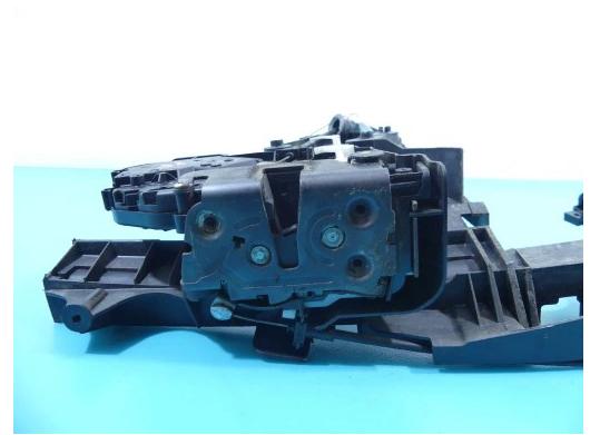 zámok predný pravy 10PIN 30699793 VOLVO V50