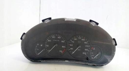 Přístrojová deska Peugeot 206 1,4B 2000r.: 9634961180
