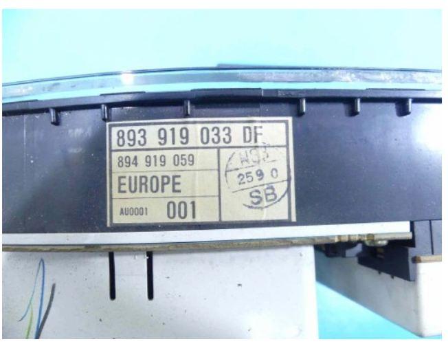 Prístrojovka AUDI 80 B3 893919033DF 1.8  86-91