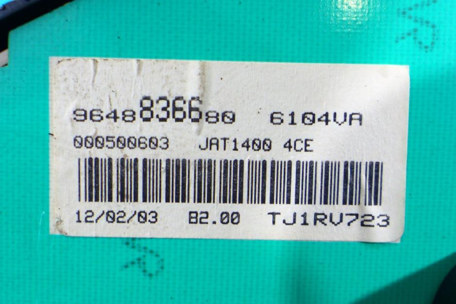 prístrojovka/ budíky 1.4 - 75KM, 5d, Kod: - zelený manual, 5b, klima, hydraul. 2x elektrický: