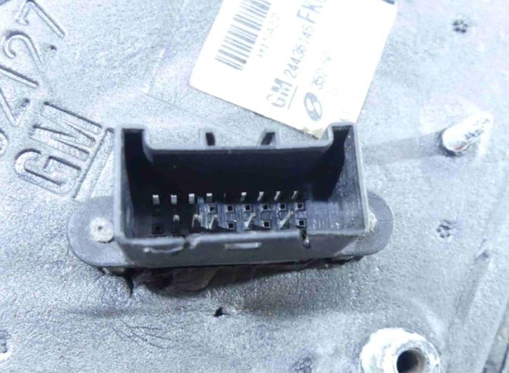zrkadlo ľavé Opel Vectra dti 2003r.,: HB,: 5d, Kod: - čierny manual, 5b, climatronic hydraulicko-elektrický,: disk,: 4x elektrické ABS, EU