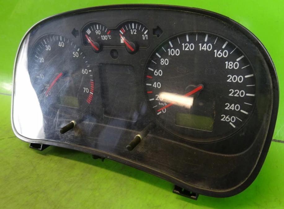 prístrojovka/ budíky hodiny: VW GOLF IV 1.6 1J0920801B