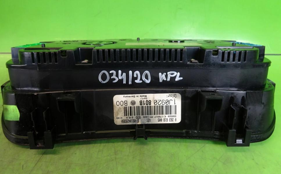 prístrojovka/ budíky hodiny: VW GOLF IV 1.6 1J0920801B