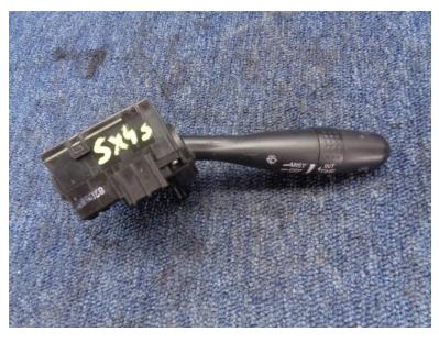 SUZUKI SX4 sedan Prepínač stieračov  9 PIN
