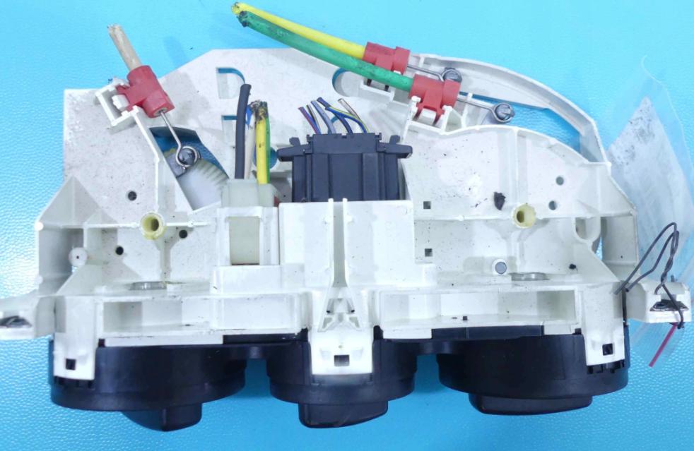 Panel kúrenia SKODA OCTAVIA I Európa