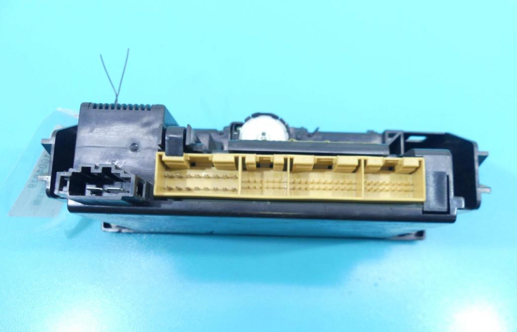- panel kúrenia 8D0820043M Audi A4 B5