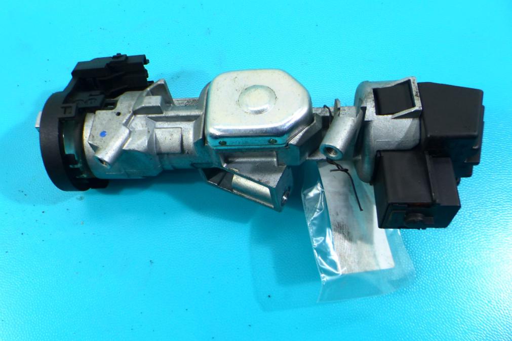 Spínačka Discovery III 04-09
