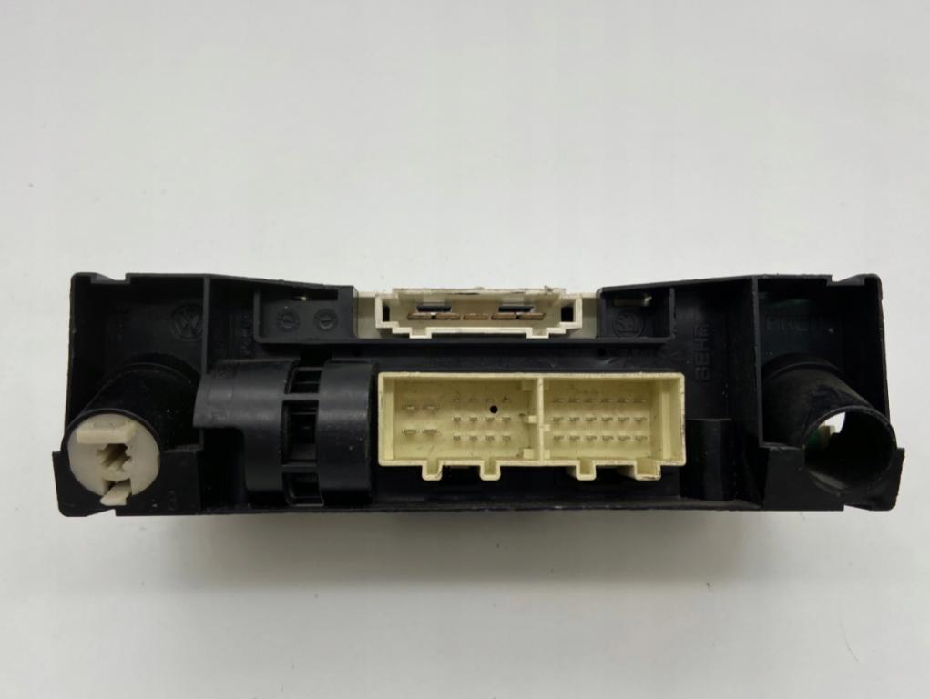 Panel: riadenie: kúrenia VW POLO 6R
