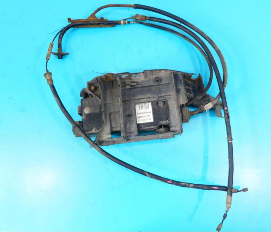 Brzda manuál: Renault Scenic II 1.9 dci  2003r.,: HB,: 5d