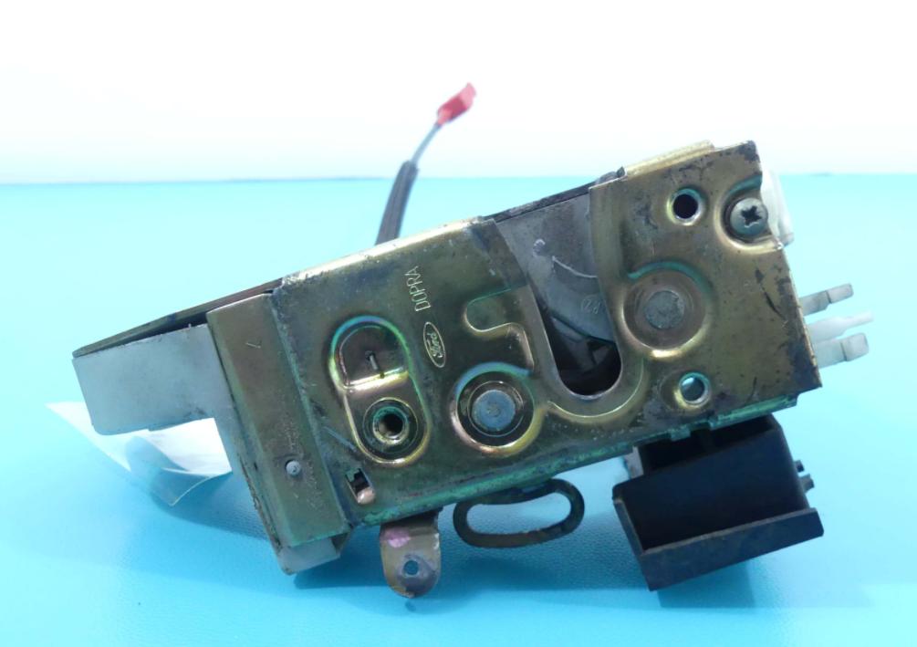 zámok predné ľavý  6pin Ford Mondeo Mk1