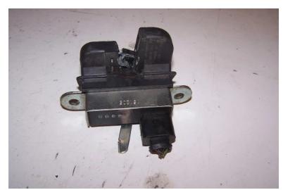 SEAT LEON II TOLEDO zámok zad dverí 5P5827505