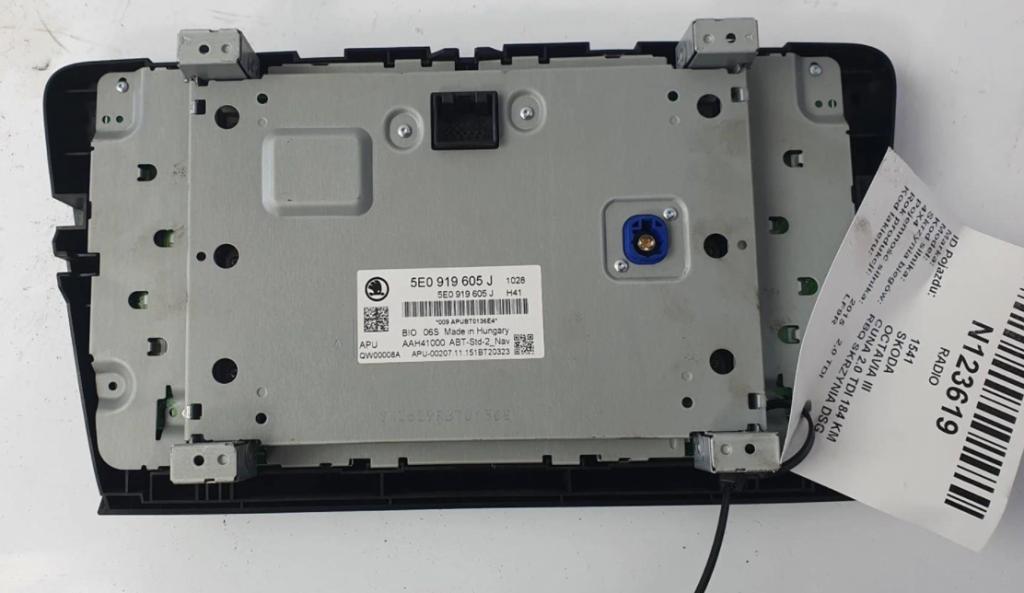 RADIO  SKODA OCTAVIA III SCOUT