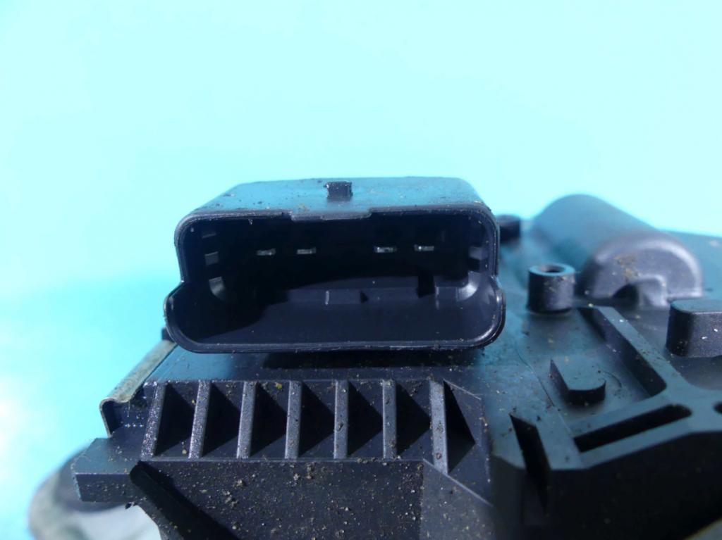 motor stieračov predné Peugeot 5008 1397220577, 9671062380