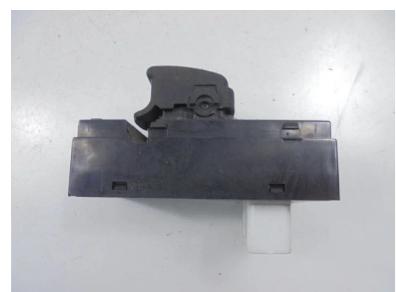 GETZ TB Spínač okna predný ľavy 93570-1C010